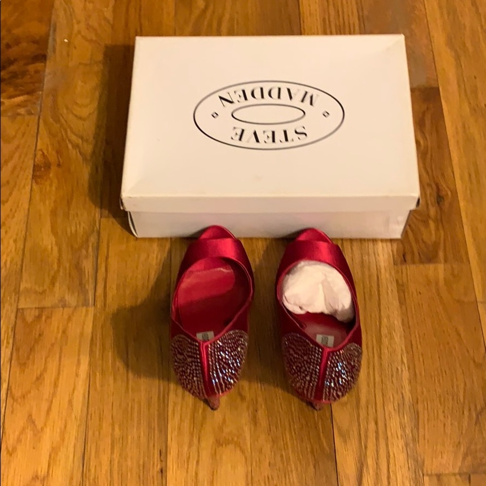 Like new women’s evening pump